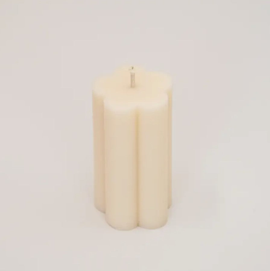 White Daisy Pillar Candle