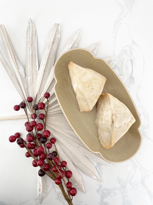 Stoneware Scalloped Serving Plate - Taupe